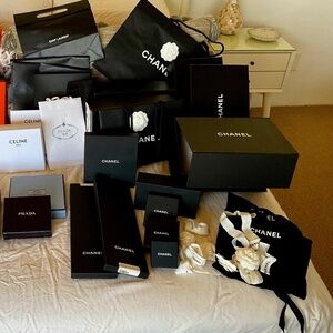 Assorted designer boxes & bags & ribbons, excellent new shape! MAKE OFFER!